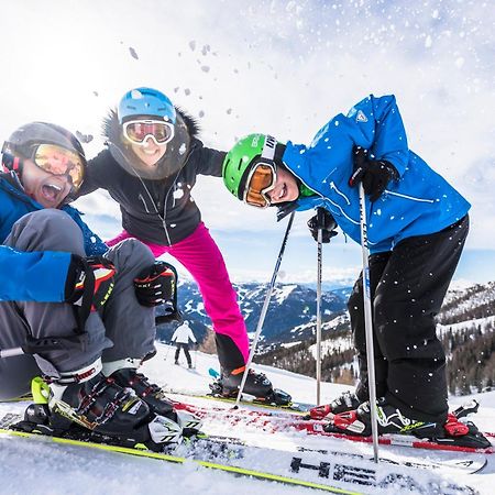 Hotel Trattlerhof Bad Kleinkirchheim Exteriör bild