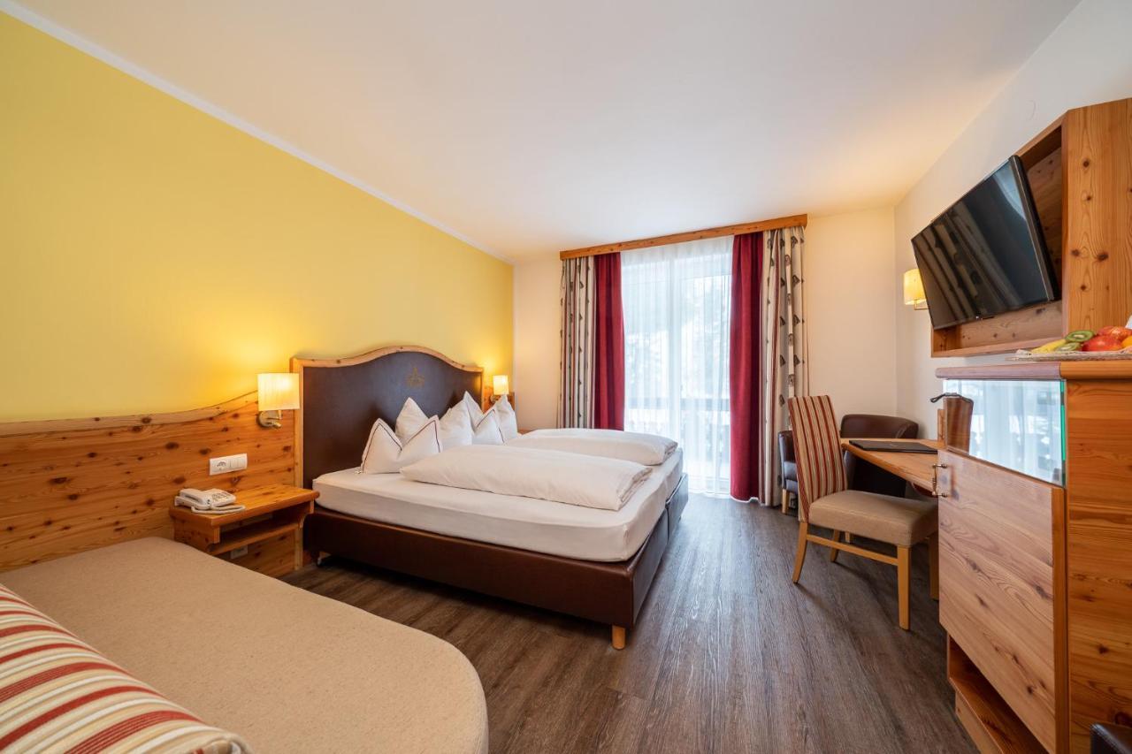 Hotel Trattlerhof Bad Kleinkirchheim Exteriör bild