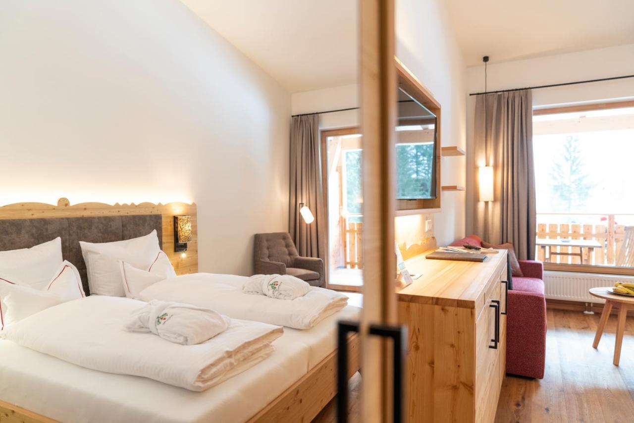 Hotel Trattlerhof Bad Kleinkirchheim Exteriör bild