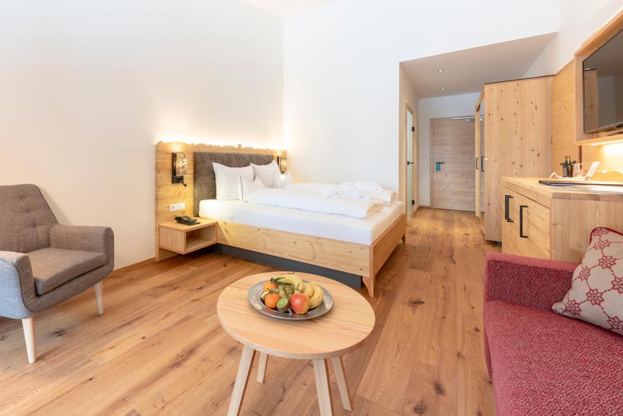 Hotel Trattlerhof Bad Kleinkirchheim Exteriör bild