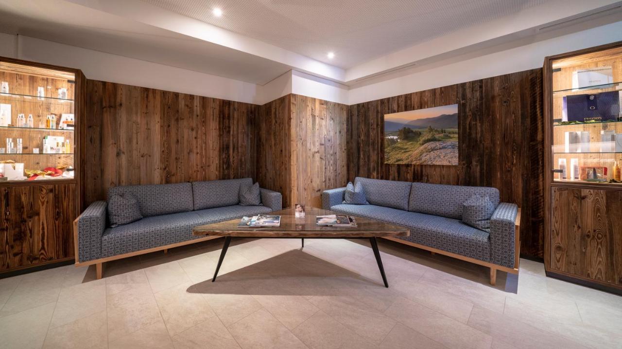 Hotel Trattlerhof Bad Kleinkirchheim Exteriör bild
